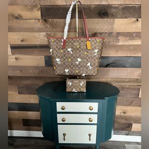 Coach City Tote Peanuts Set